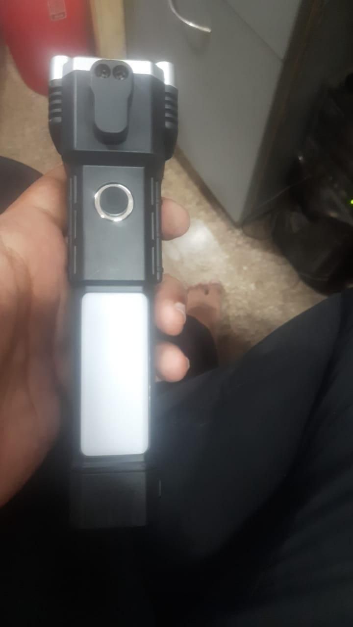 RescueBeam Pro – Emergency Survival Torch