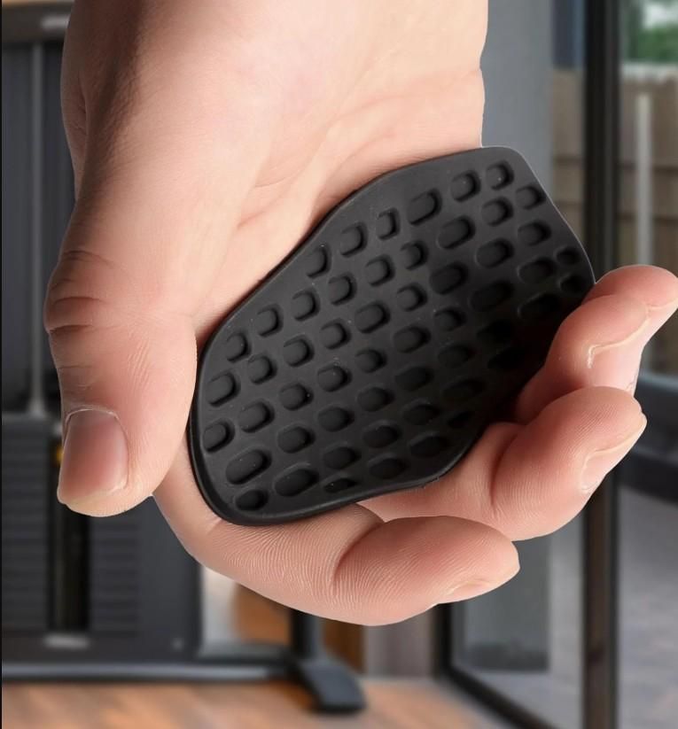 GripTitan Pro – Palm Protection Lifting Grip